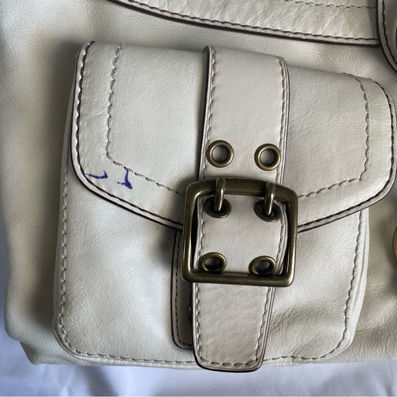 Leather Coach shoulder bag - Picture 4 of 11